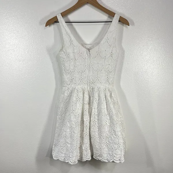 Lilly Pulitzer Calhoun Scoop‎ Neck Resort White Charleston Eyelet Dress Size 0 - Image 3