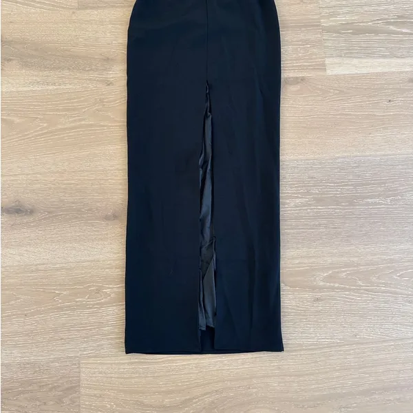 Showpo Maxi Dress Gown Veronika Sweatheart Neckline Size US 2 in Black - Image 5