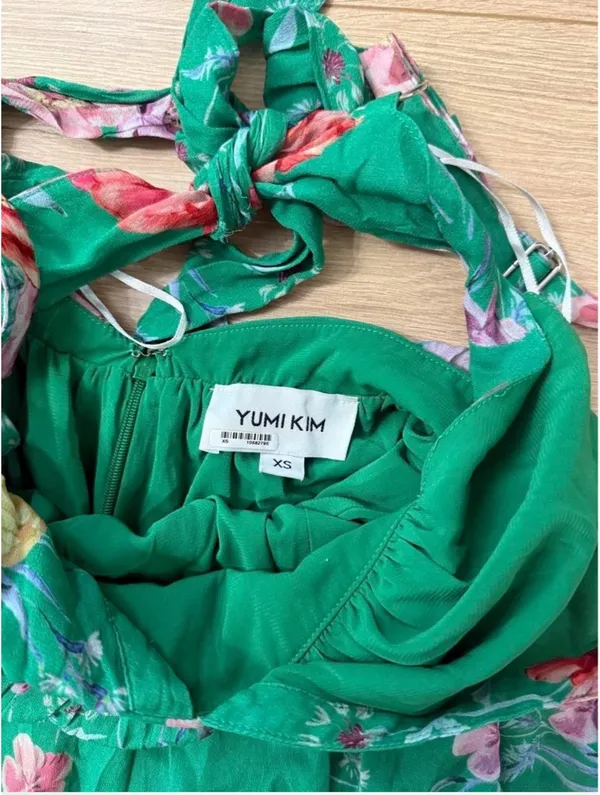 Revolve Yumi Kim Tracey Dress in Wonderful World Green with floral print $248 retail Size XS #yumikim #floral - Image 4