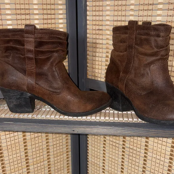 Arizona Jeans Brown Women's Ankle Booties with Block Heel - Image 3