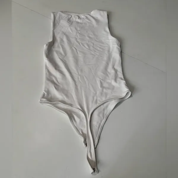 Aritzia Babaton White Snap-Closure One-Piece Bodysuit - Image 4