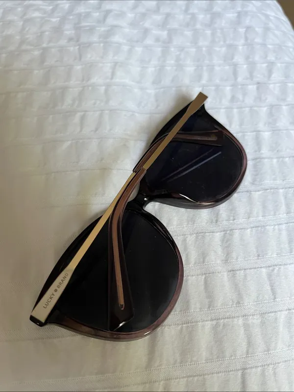Lucky Brand Sunglasses - Image 4