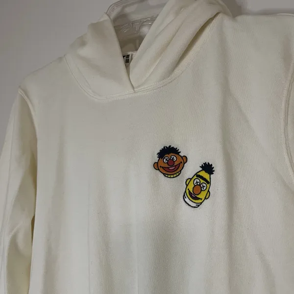 UNIQLO x Kaws sesame street ivory embroidered patch pullover hoodie Women small - Image 2