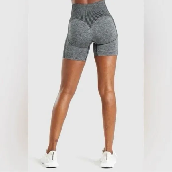 ✨Gymshark Women's Hyper Amplify Black Marl Seamless Sz Medium Shorts✨ - Image 5