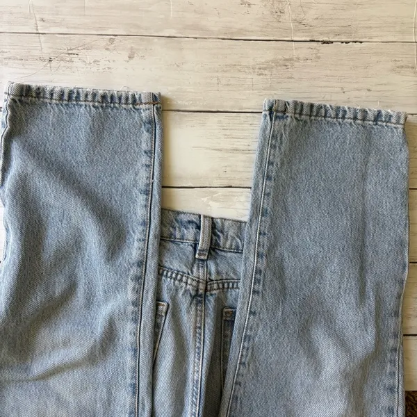 Women’s GARAGE Denim Light Blue Vintage Straight Leg Distressed Jeans Sz 5 / 27 - Image 6