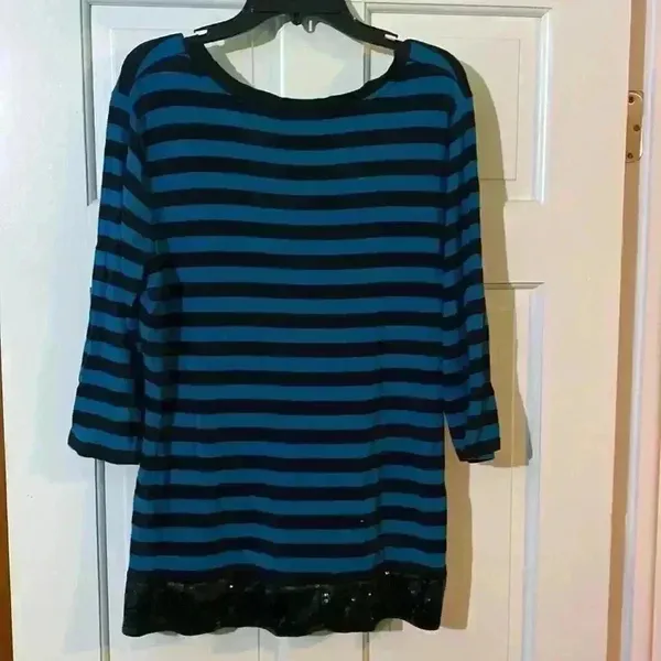 🎄Apt 9 Woman’s 3/4 sleeveless top‎ sequin banded bottom - large - Image 4