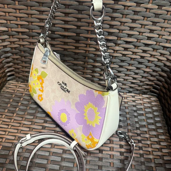 NWT COACH Teri Shoulder Bag In Signature Canvas With Floral Print cbg73 - Image 3
