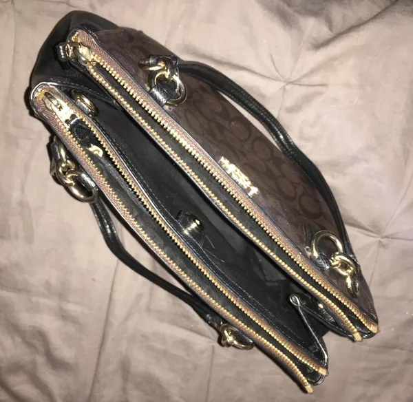 Signature Christie Carryall - Image 4