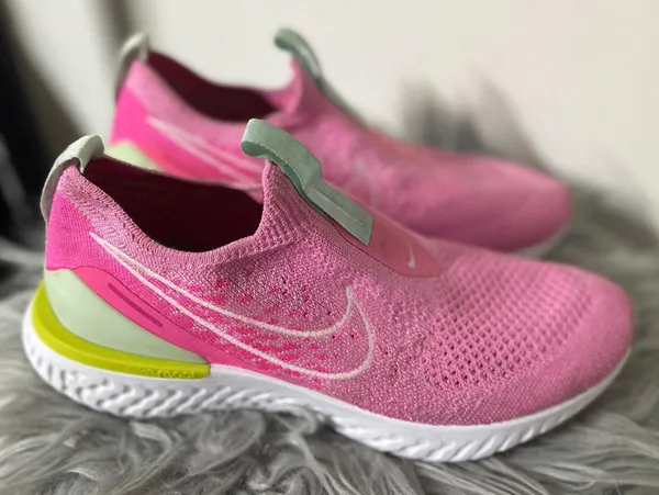 Nike Women’s Epic React Flyknit Running Shoes - Image 2