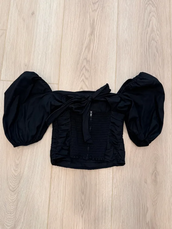 Reformation Ruched Puff Sleeve Crop Top - Image 4