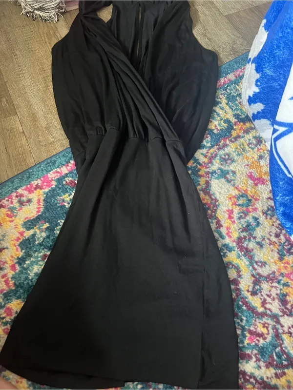 Amour vert faux wrap dress size xs - Image 2