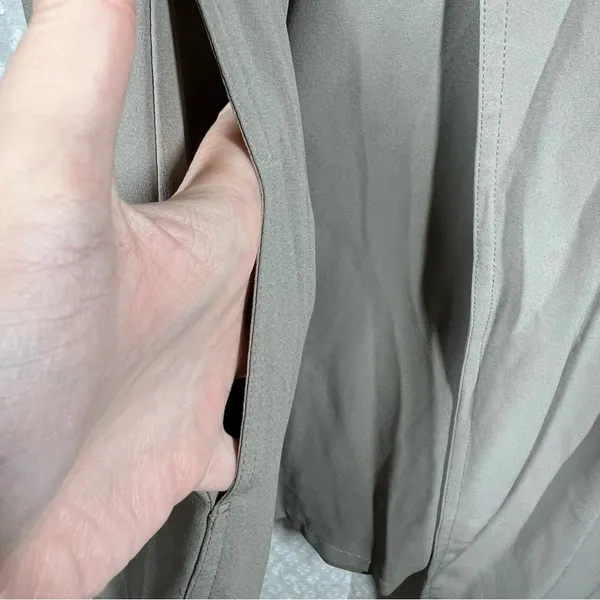 Aritzia Babaton Taupe Light Academia Flowy Quincy‎ Tie Waist Lightweight Jacket - Image 5