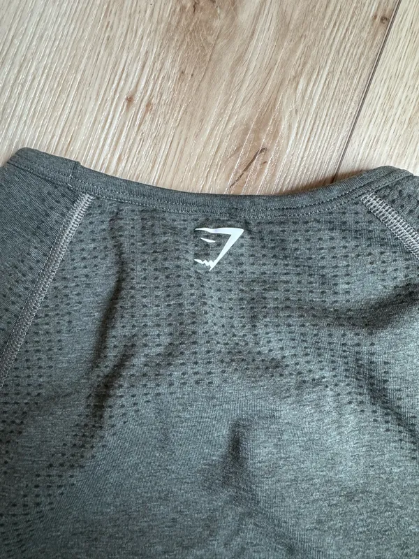 Gymshark Long Sleeve Crop Top - Image 6