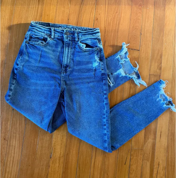 American Eagle Highest Rise Mom Jeans | Size 0R | Distressed Dark Wash Denim - Image 2