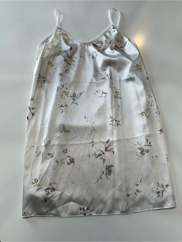 White Satin Floral Slip Chemise with Adjustable Straps Size Large NWOT - Image 2
