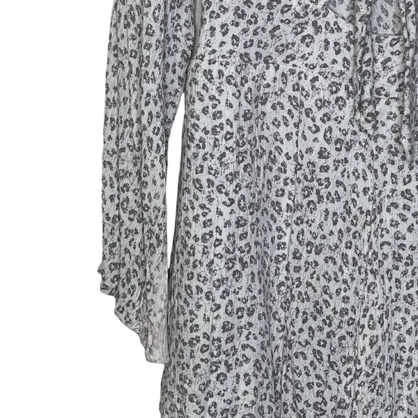 Altar'd State Tunic Top Size Medium Gray Cream Pattern Front Tie Lined‎ Womens - Image 5