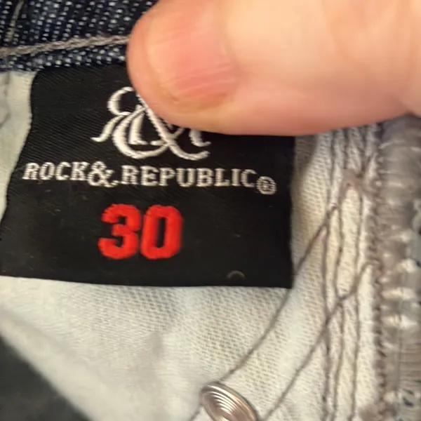 FINAL MARKDOWN Ladies' Rock & Republic Distressed Jeans 30 - Image 5