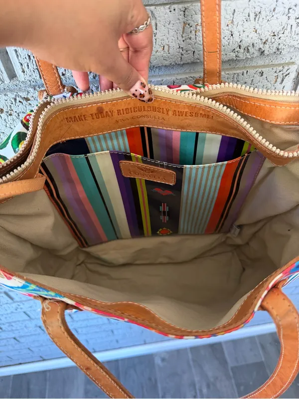 Consuela White Swirly Legacy Market Tote - Image 11