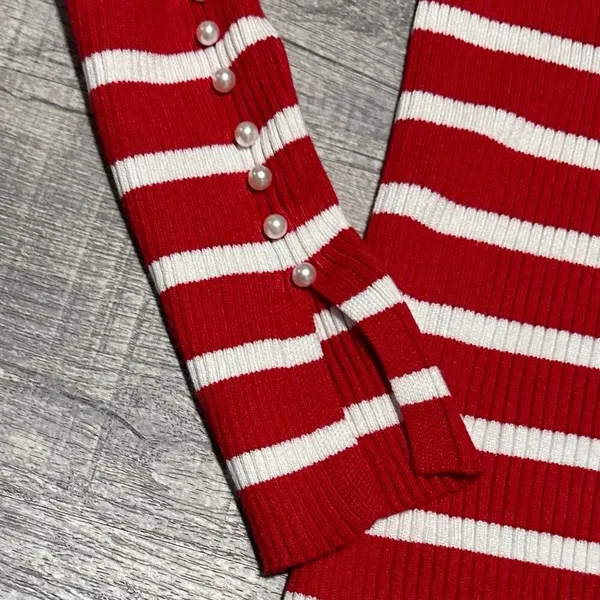 Red White Stripe Sweater Womens XS Ribbed Fitted Pearl Button Sleeve - Image 2