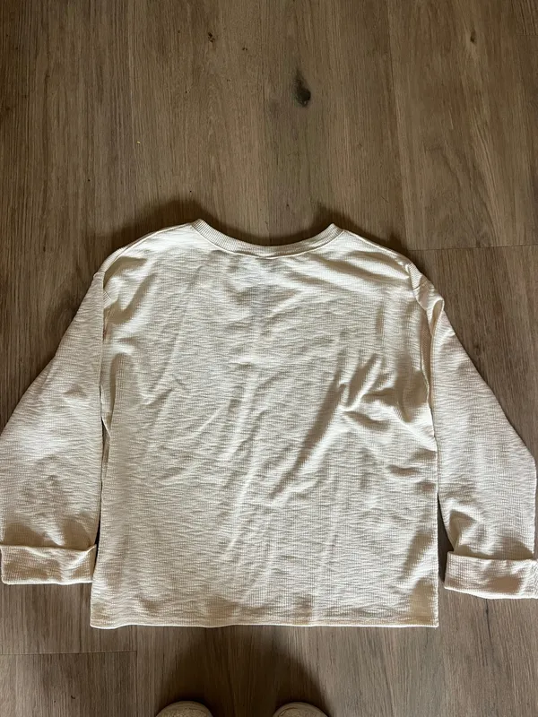 Sweater - Image 3