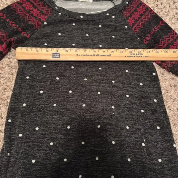 Snowflake Sweater‎ in charcoal & Red, small - Image 11