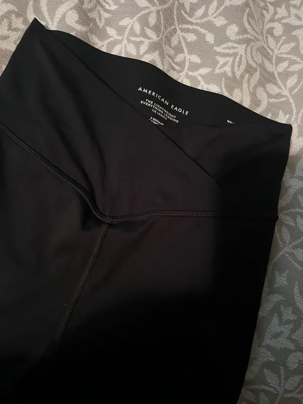 American Eagle Crossover Leggings - Image 2