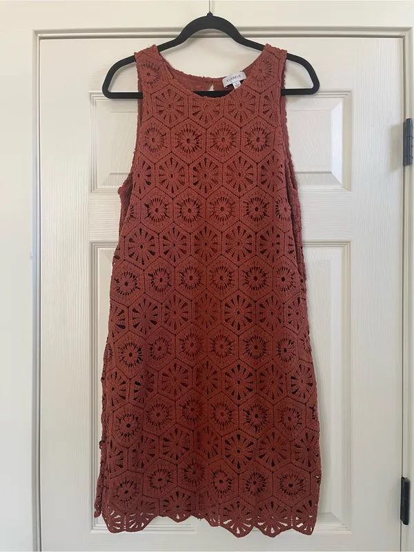 Women’s Evereve Brooklyn Crochet Sleeveless Mini Dress Rust Size L - Image 2
