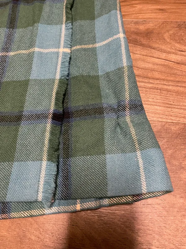 Angus Young Women’s Knee Length Plaid Wool Kilt Skirt with Buckle Detail Size XS - Image 4