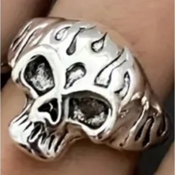 Women’s Stainless Steel Silver Ring Size 7 - Image 2