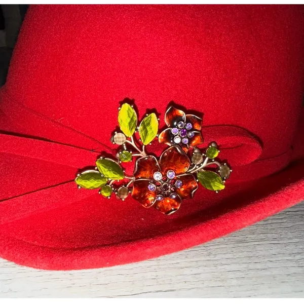 Red Fascinator Hat Feathers Kentucky Derby wide brim fedora brooch pin flowers - Image 2