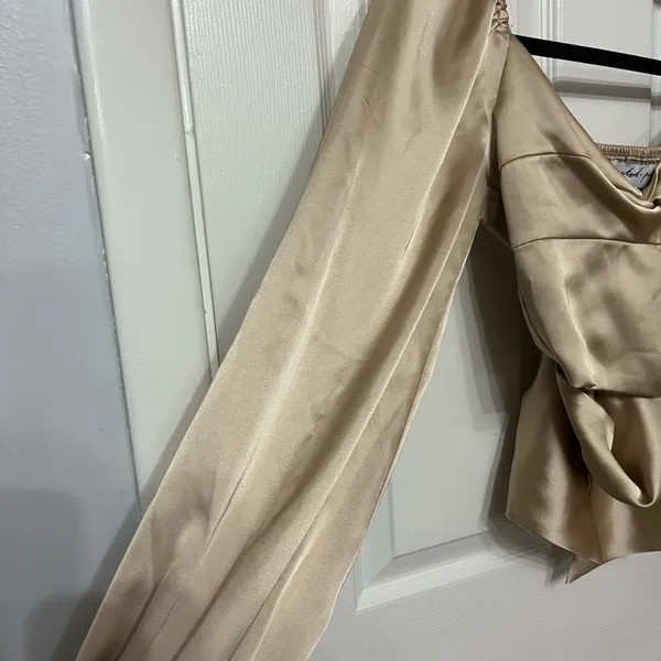 Petal & pup satin cropped‎ blouse champagne size XS - Image 2