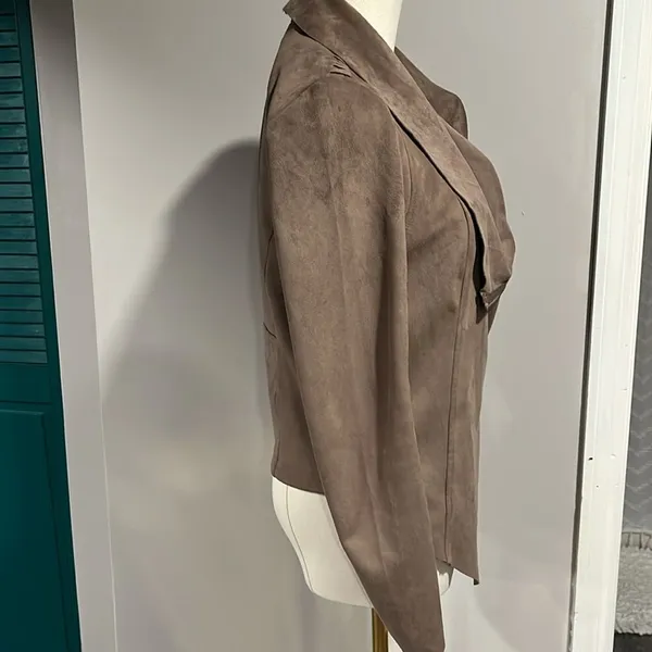VIGOSS NWOT Elegant Taupe Women's moto Jacket XS - Image 9