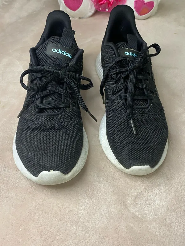 adidas Women’s sneaker Shoes Size 8 - Image 2
