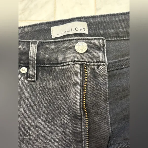 LOFT Curvy Skinny Washed Black Jeans - Image 5