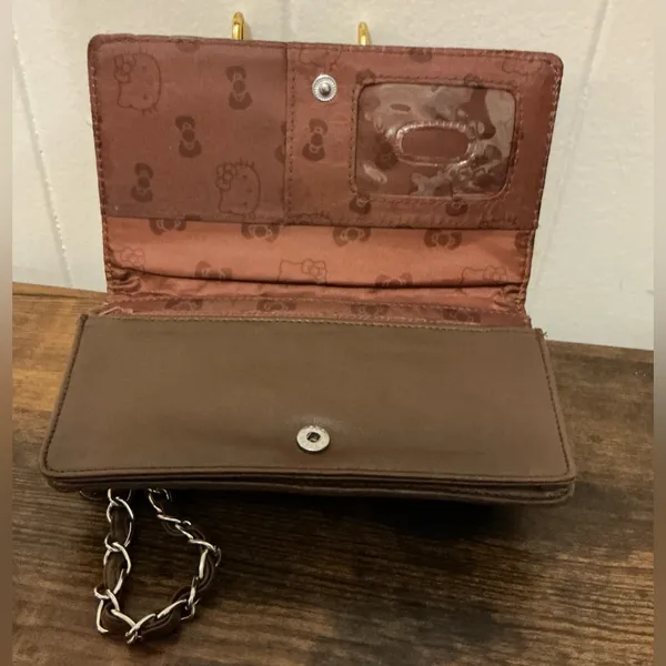 A Rare Vintage Dark Brown Sanrio 2013 Hello Kitty Quilted Faux Leather Wallet - Image 5