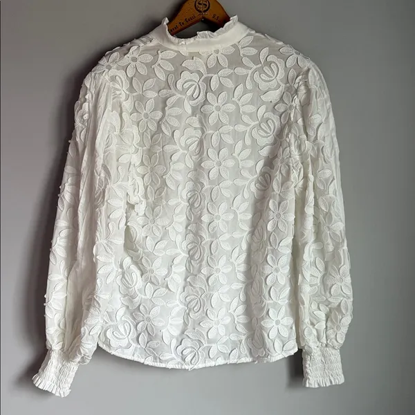 Waimari Magnolia Floral Button-Up Blouse Small - Image 4