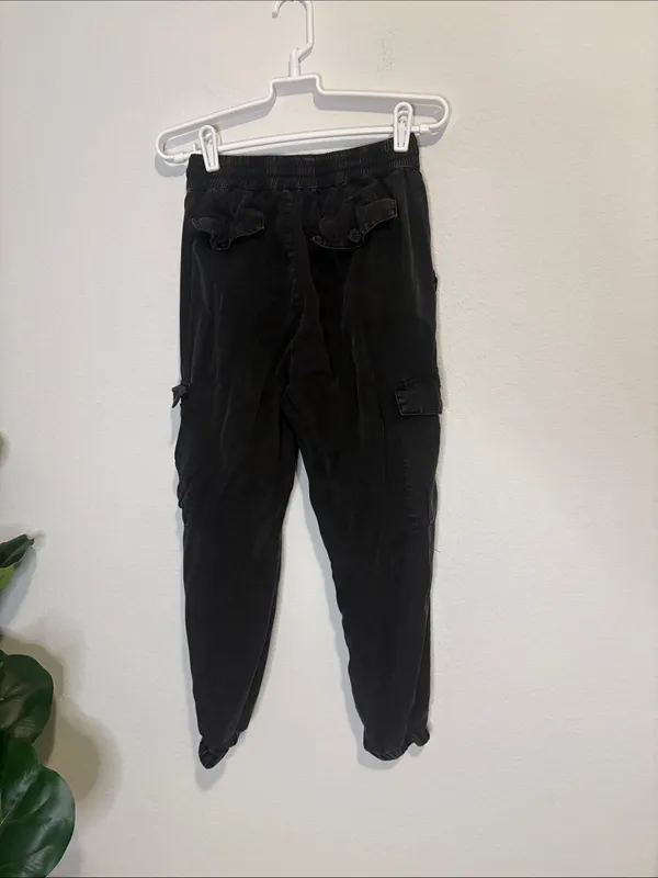 Dress Forum charcoal Black Cargo Jogger Pants small - Image 4
