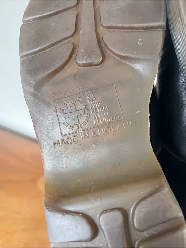 Dr Martens • vintage t-strap mary janes 8334 leather chunky black lug sole MIE - Image 11