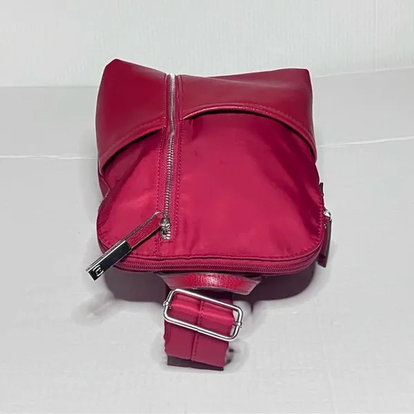 Tutilo‎ New York Vibrant Red Backpack - Image 4