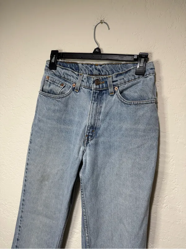 Vintage Levi 512 SLim Fit Light Wash High Rise Straight Leg Jeans Size 26” Wasit - Image 5