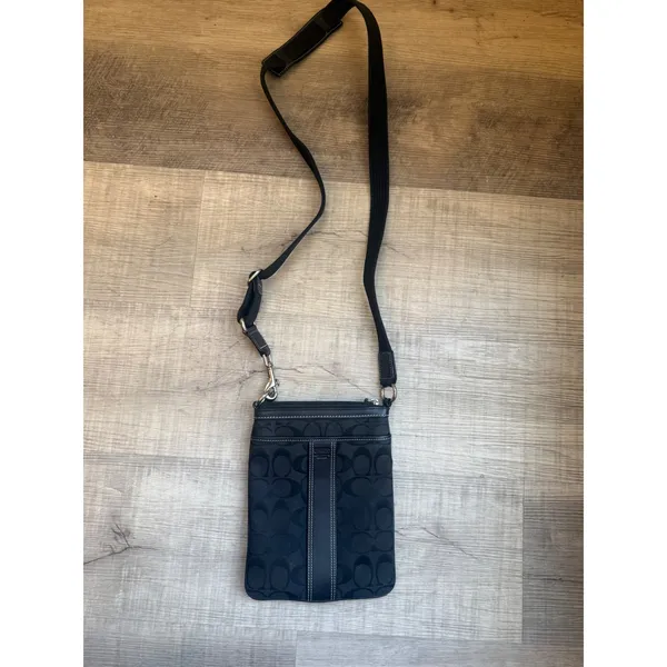 Coach Signature Black Jacquard Crossbody Swingpack Bag - Image 2