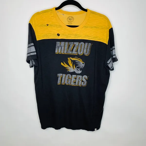 Mizzou Distressed Graphic Tee T Shirt Sz Medium - Image 5