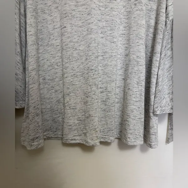 Altar’d State Gray‎ Flutter Sleeve Blouse Size Medium - Image 5