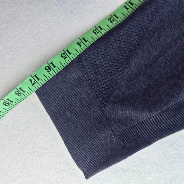 Lululemon Seamlessly Street Crop in Cadet Blue size 8‎ - Image 9
