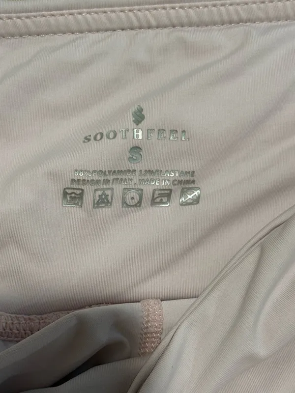 Light pink athletic shorts - Image 3