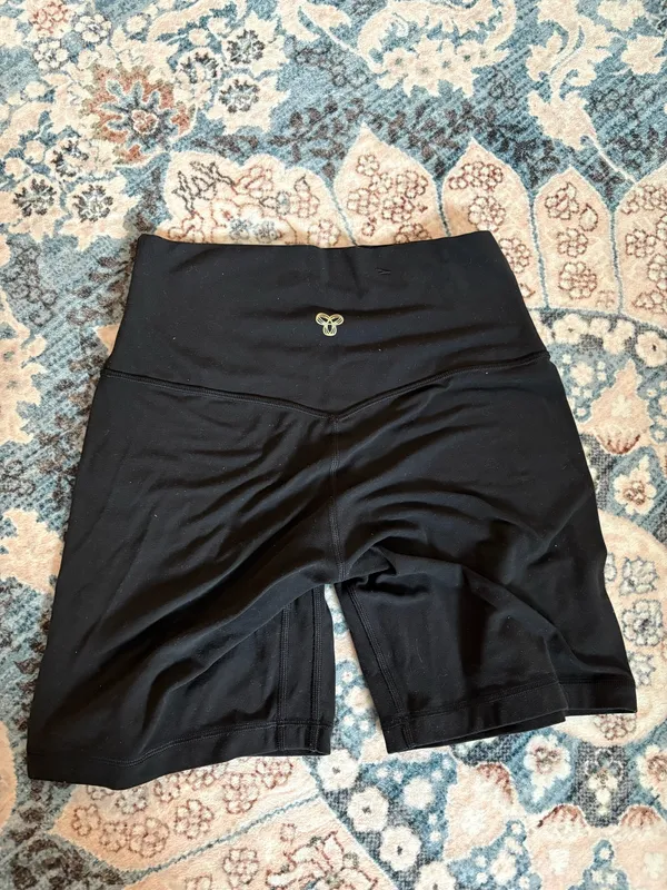 Aritzia Biker Shorts  - Image 2
