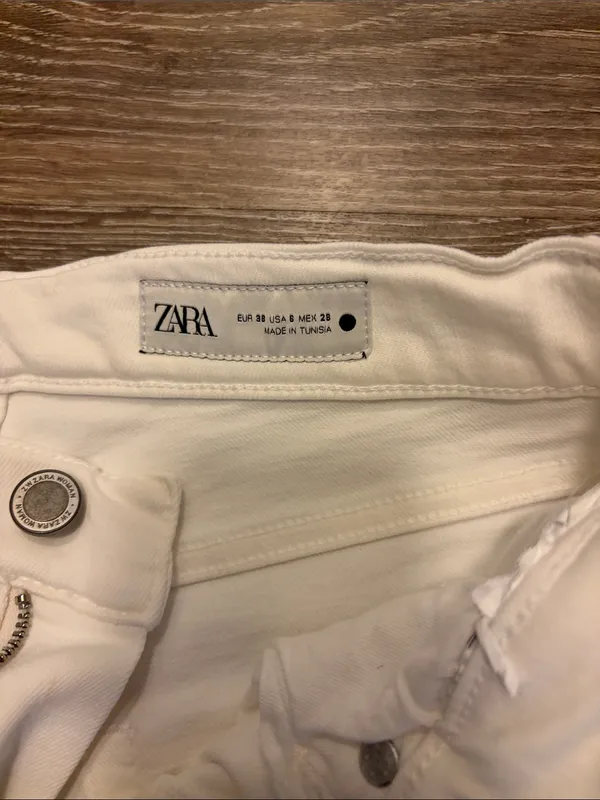 Zara Women's Slim Straight Jeans in Cream - Image 2