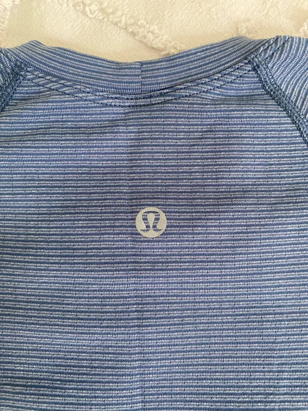 Lululemon top  - Image 6
