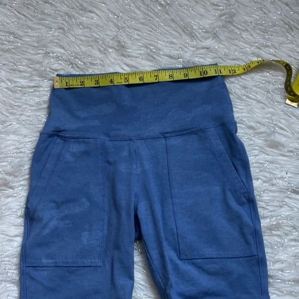 Aerie High-Waisted Women’s‎ Blue Camo Shorts Size S - Image 9