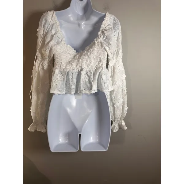 ASTR The Label Revolve‎ Barstow Top White Eyelet Puff Sleeve Smocked Top XS - Image 8